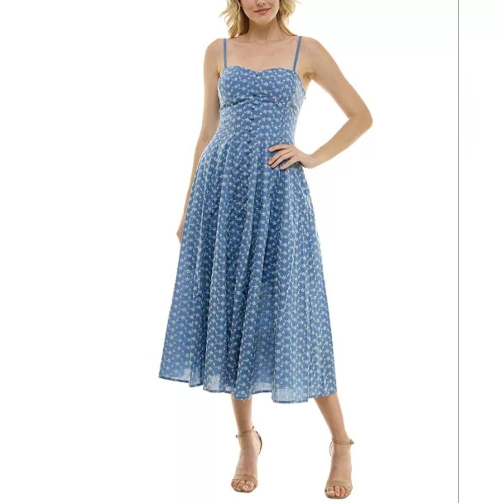 Women's Clothing (A145)